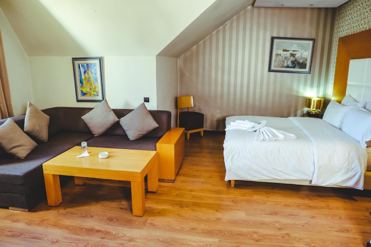 Perce Neige Hotel 3*